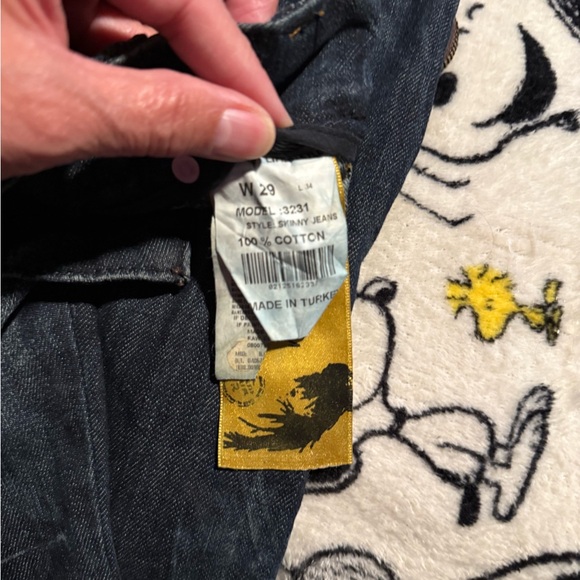 Raw trendy modern blue jeans - Picture 5 of 7